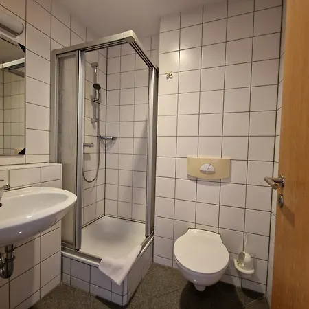 Ξενοδοχείο Gaestehaus Dominikus Λειψία